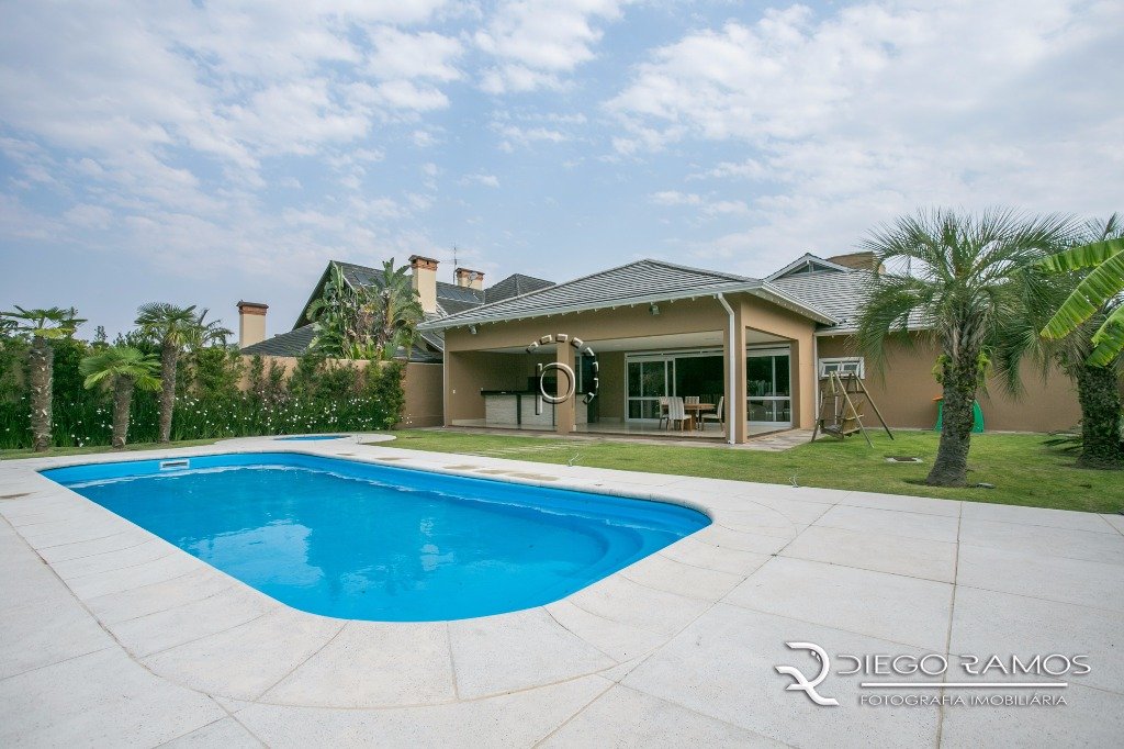 Venda de Casa em Condomínio em bairro Terra Ville com 441m² Área Const.