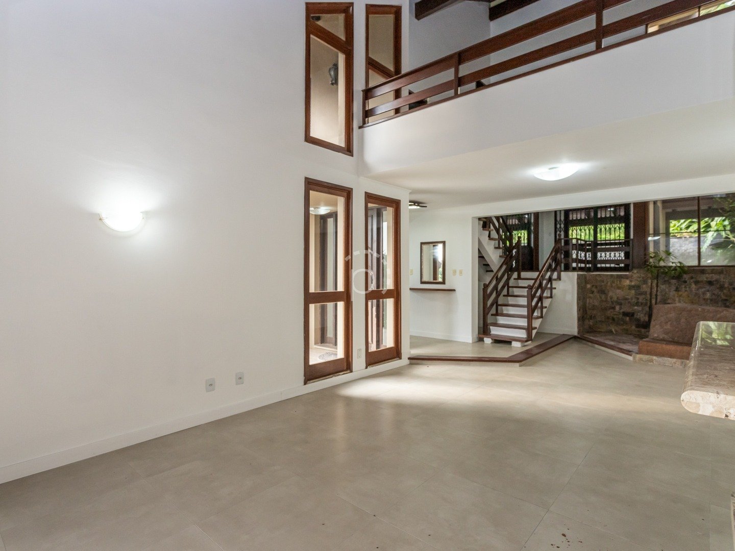 Venda de Casa em bairro Jardim Isabel com 478m² Área Const.