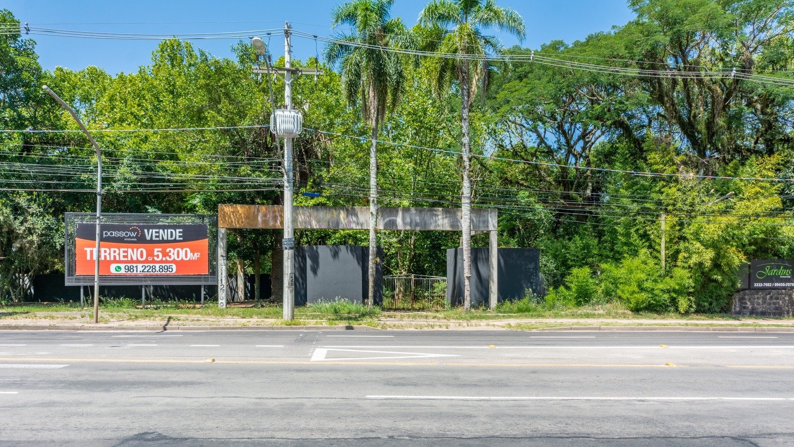 Venda de Terreno em bairro Pedra Redonda com 5298m² Área Const. e 5298m² Área Terre