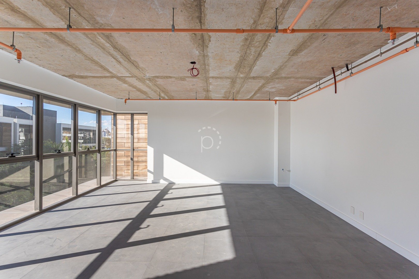 Venda de Sala em bairro Tristeza com 47m² Área Const.