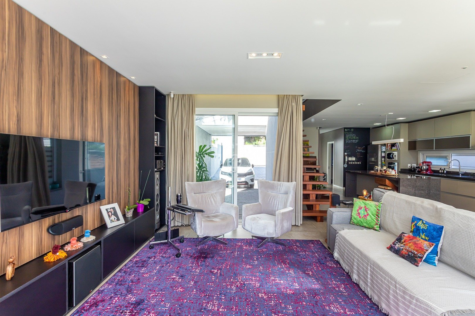 Venda de Casa em Condomínio em bairro Tristeza com 277m² Área Const.