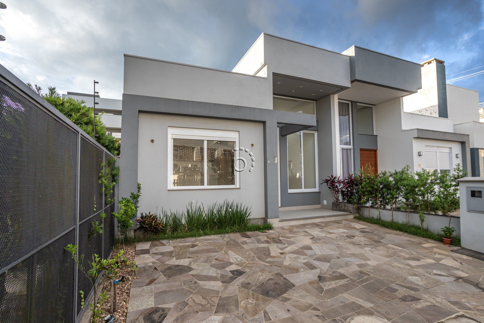 Casa térrea de 3 dormitórios no condominio Lagos de Nova Ipanema