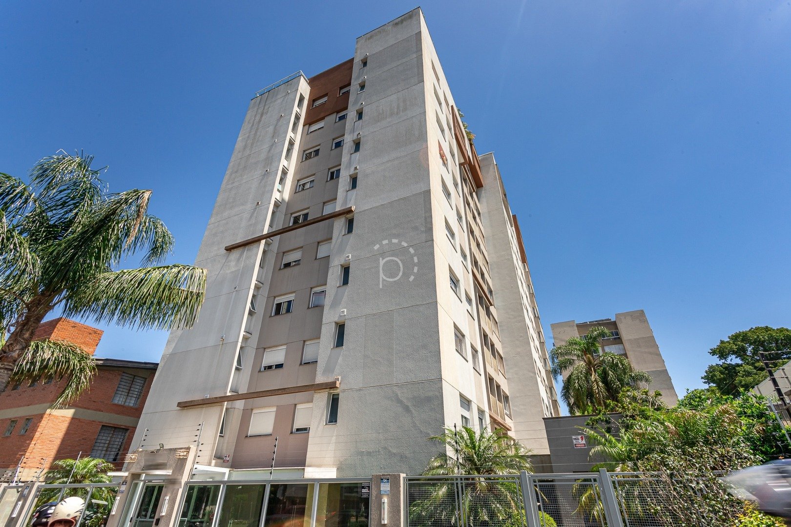 Venda de Apartamento em bairro Tristeza com 75m² Área Const. e 101m² Área Terreno