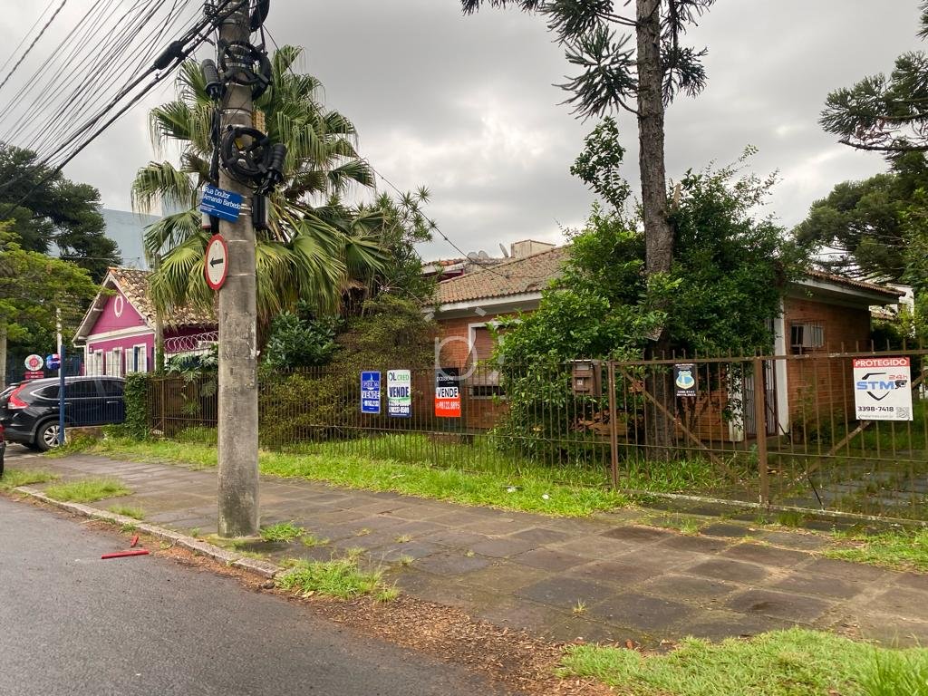 Venda de Terreno em bairro Tristeza com 709m² Área Const. e 709m² Área Terreno