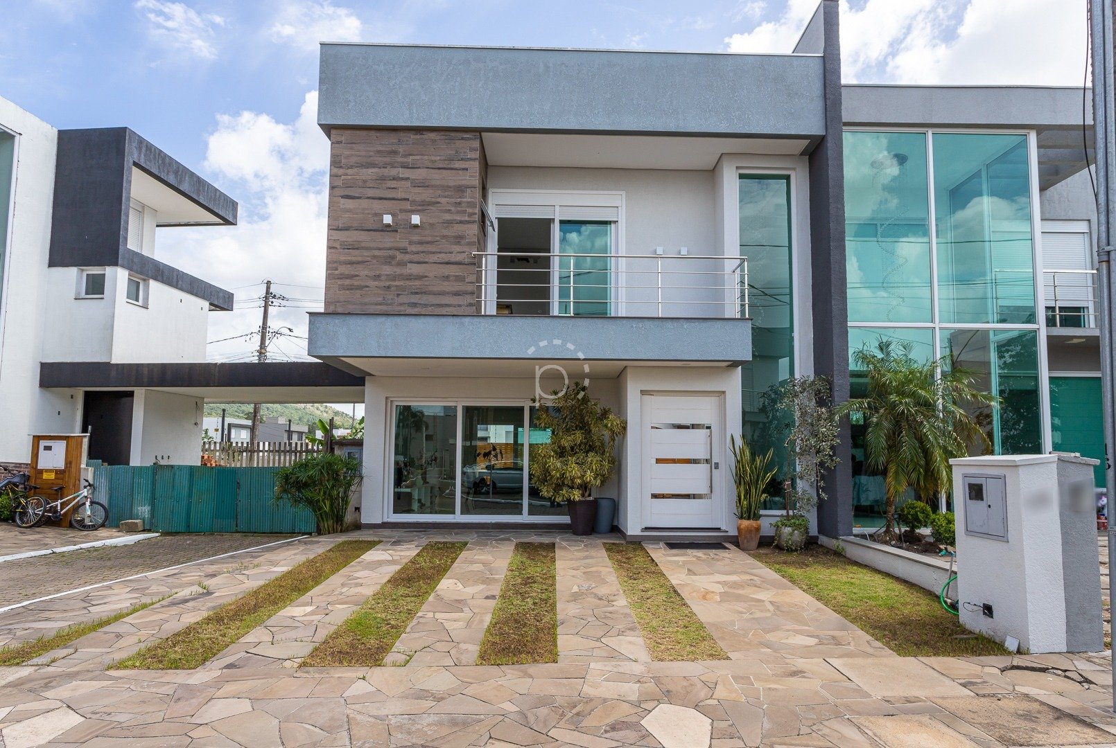 Venda de Casa em bairro Hípica com 160m² Área Const.