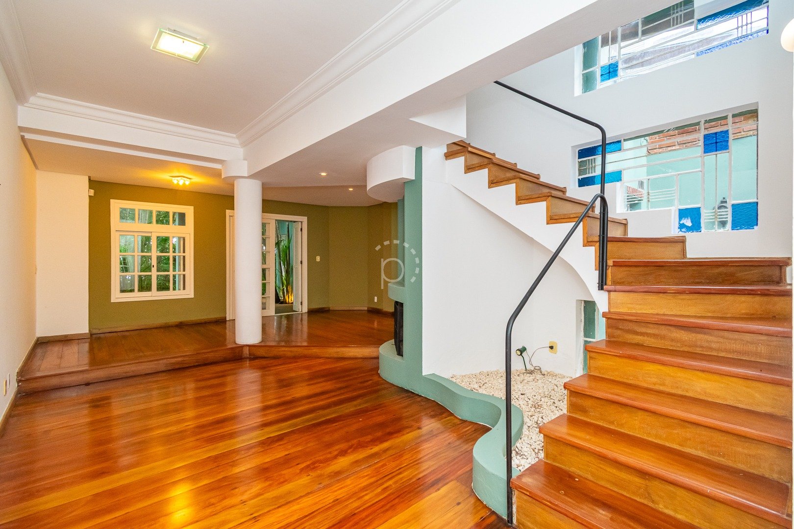 Venda de Casa em bairro Espirito Santo com 290m² Área Const.