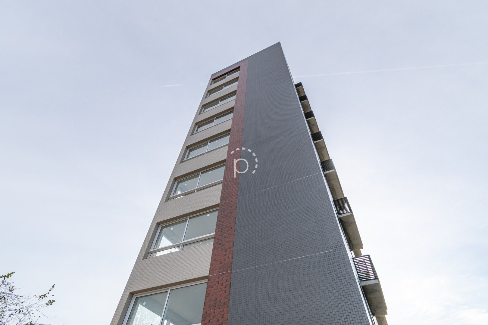 Apartamento de 2 dormitórios à venda no bairro Camaquã