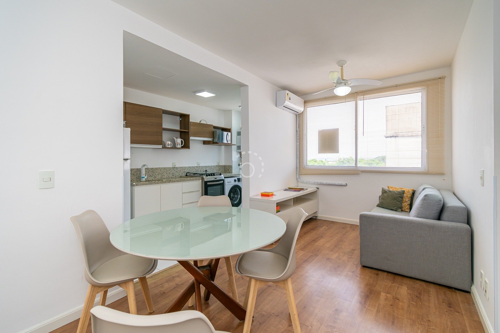 Venda de Apartamento em bairro Cavalhada com 61m² Área Const.