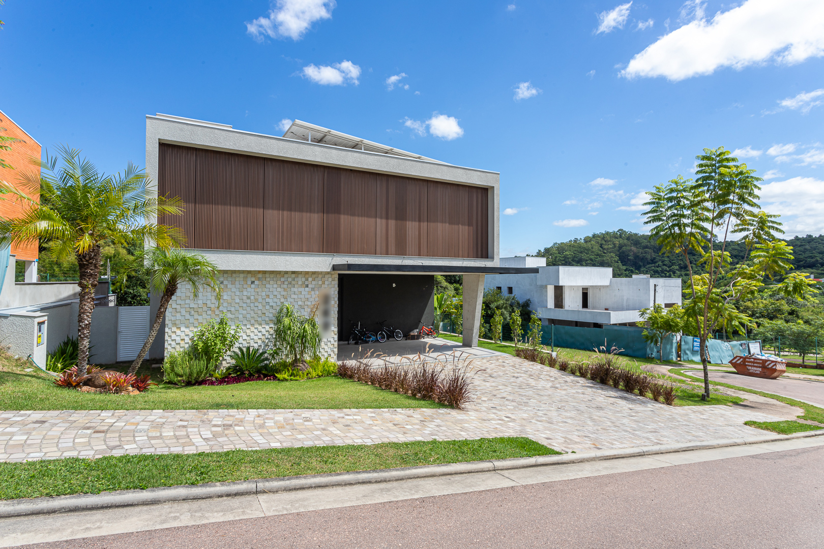 Venda de Casa em Condomínio em bairro Alphaville com 290m² Área Const.