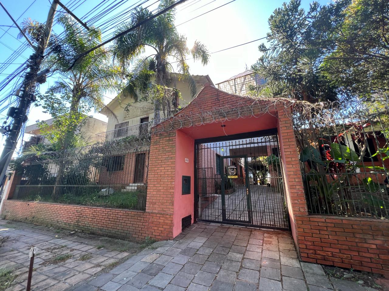 Venda de Terreno em bairro Tristeza com 616m² Área Const. e 616m² Área Terreno
