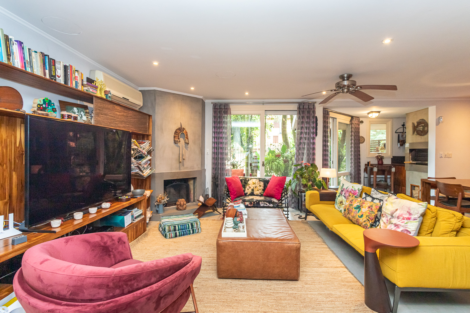 Venda de Casa em Condomínio em bairro Tristeza com 177.34m² Área Const. e 283.86m²