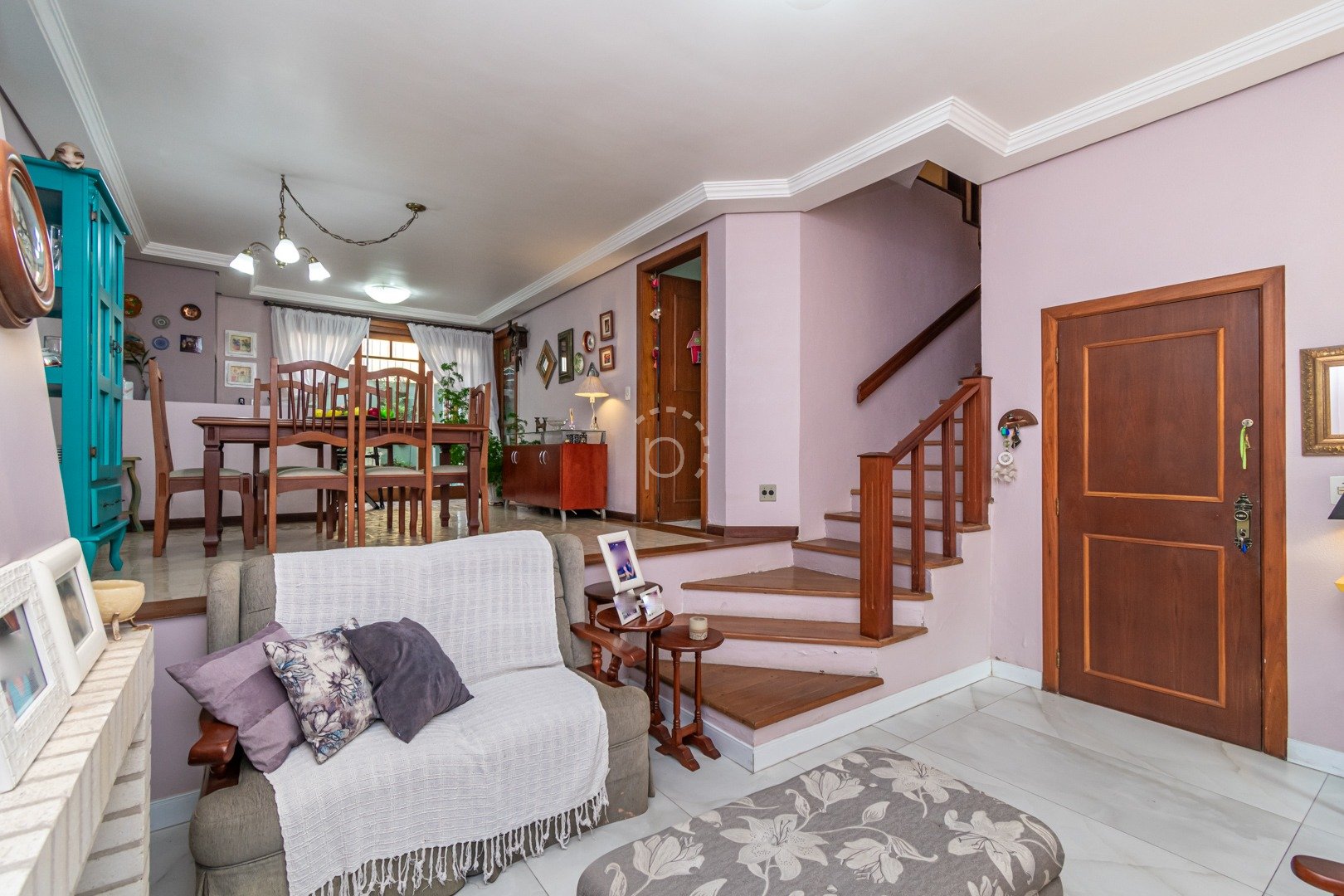 Venda de Casa em Condomínio em bairro Jardim Isabel com 225.18m² Área Const. e 287.
