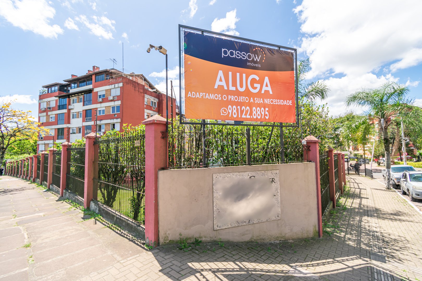 Locação de Terreno em PORTO ALEGRE-RS, bairro CAVALHADA com 596m² Área Const.