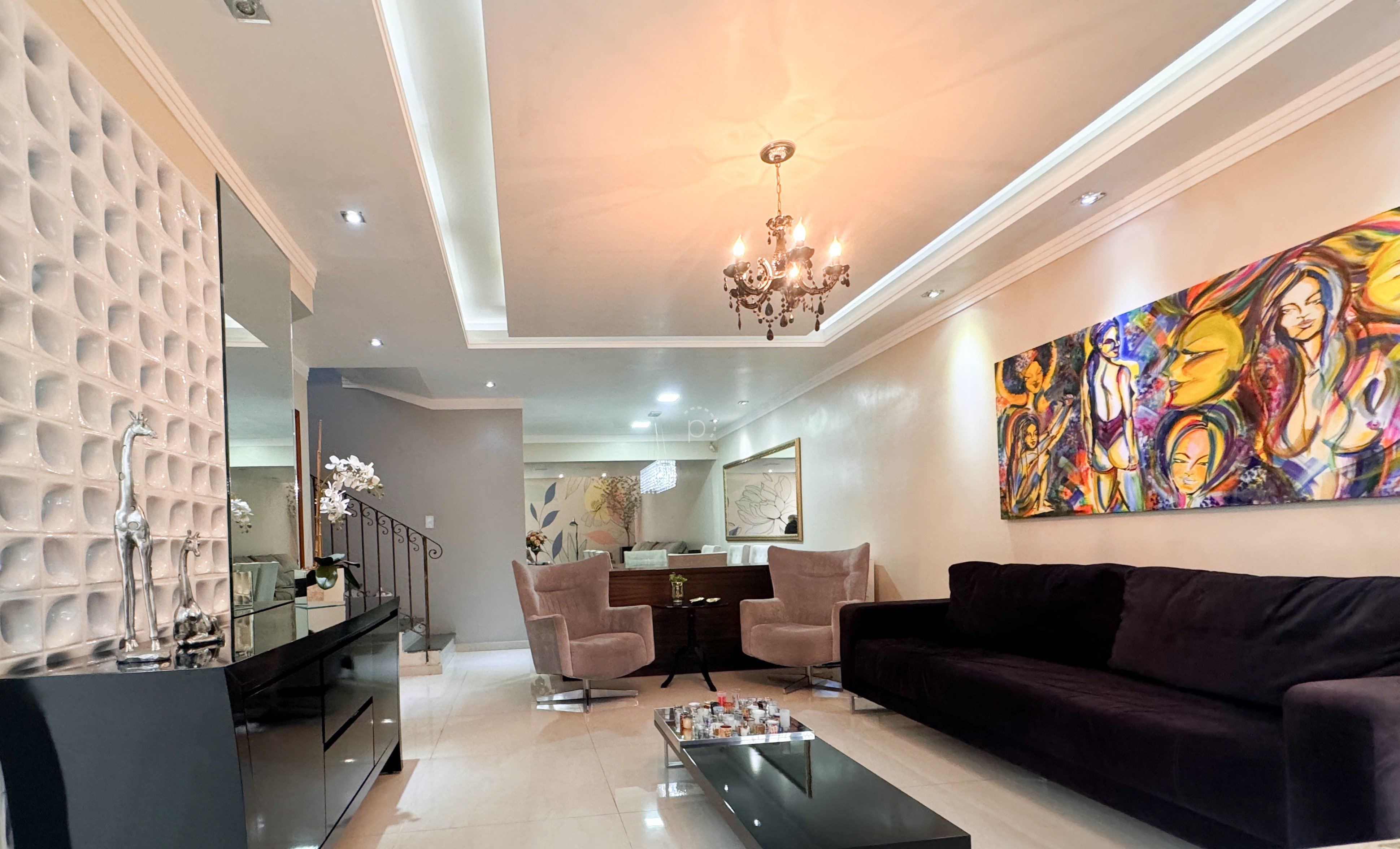 Venda de Casa em bairro Aberta dos Morros com 296m² Área Const.