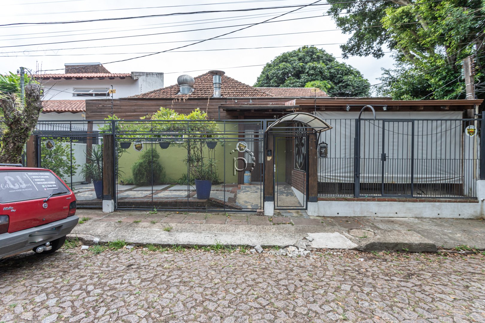 Casa Comercial no bairro TRISTEZA (Ref: 5186)