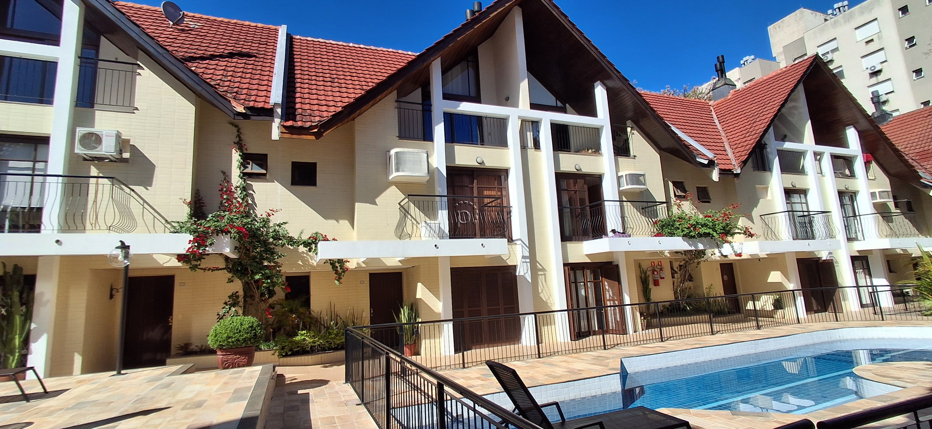 Casa em Condomínio no bairro TRISTEZA (Ref: 5222)