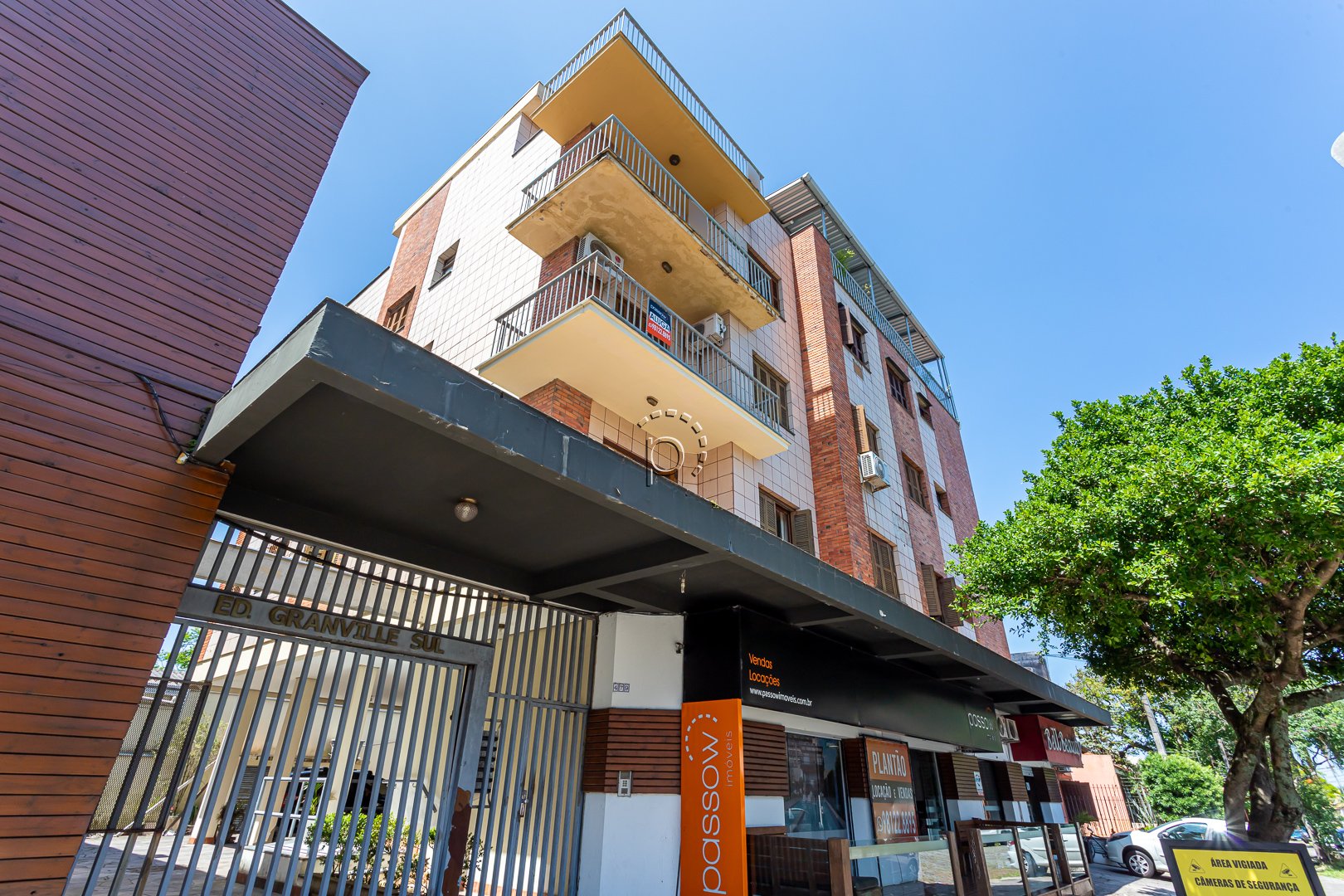 Apartamento no bairro TRISTEZA (Ref: 5228)