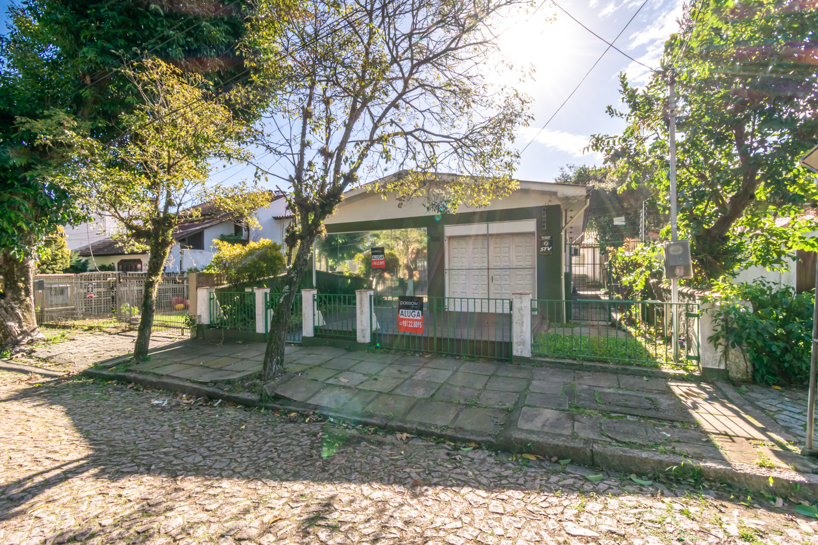 Casa comercial no Bairro Tristeza