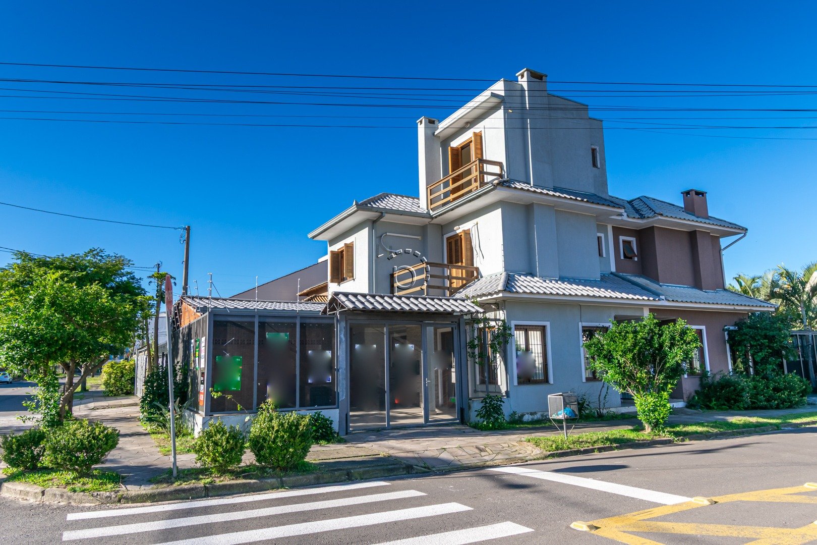 Casa de 3 dormitórios para alugar no bairro Hípica.
