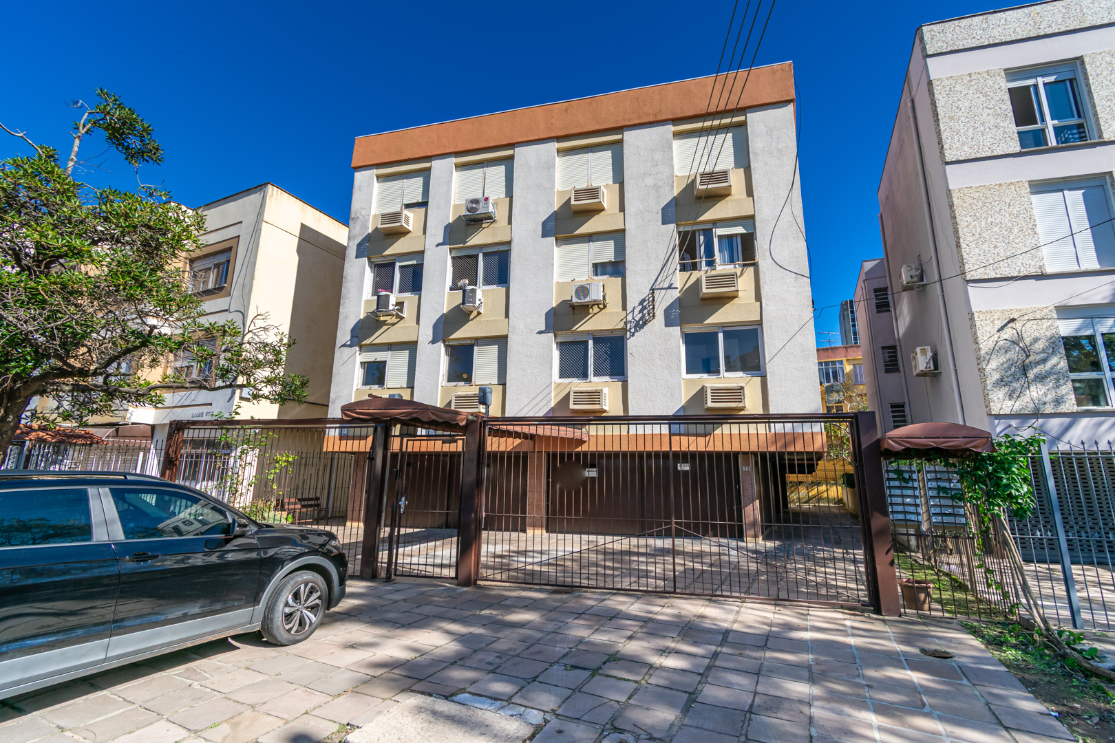 Apartamento de 2 dormitórios para alugar na Praia de Belas