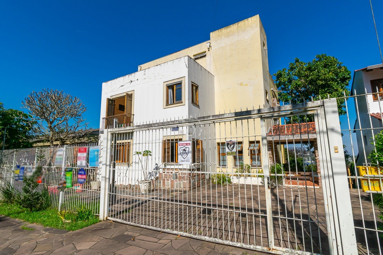 Venda de Casa em bairro Vila Assunção com 380m² Área Const. e 646m² Área Terreno